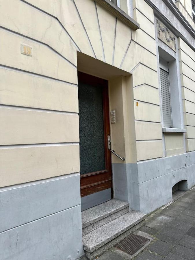 2 Schlafzimmer Waschenspuelmaschine Duisburg Exteriör bild